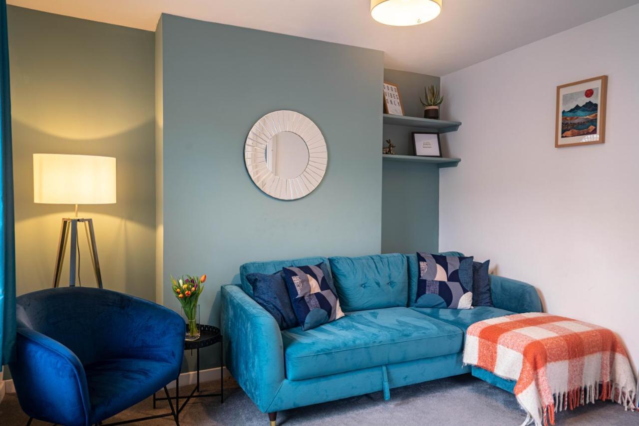 The Becket - Three Bedroom City Centre House With Parking カンタベリー エクステリア 写真